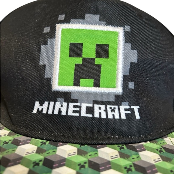 Minecraft Creeper Snapback Hat - Picture 2 of 4